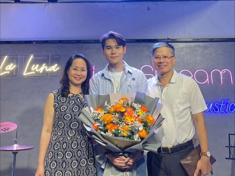 Vợ của đại biểu Nguyễn Sỹ Cương làm bí thư văn phòng trung ương Đảng