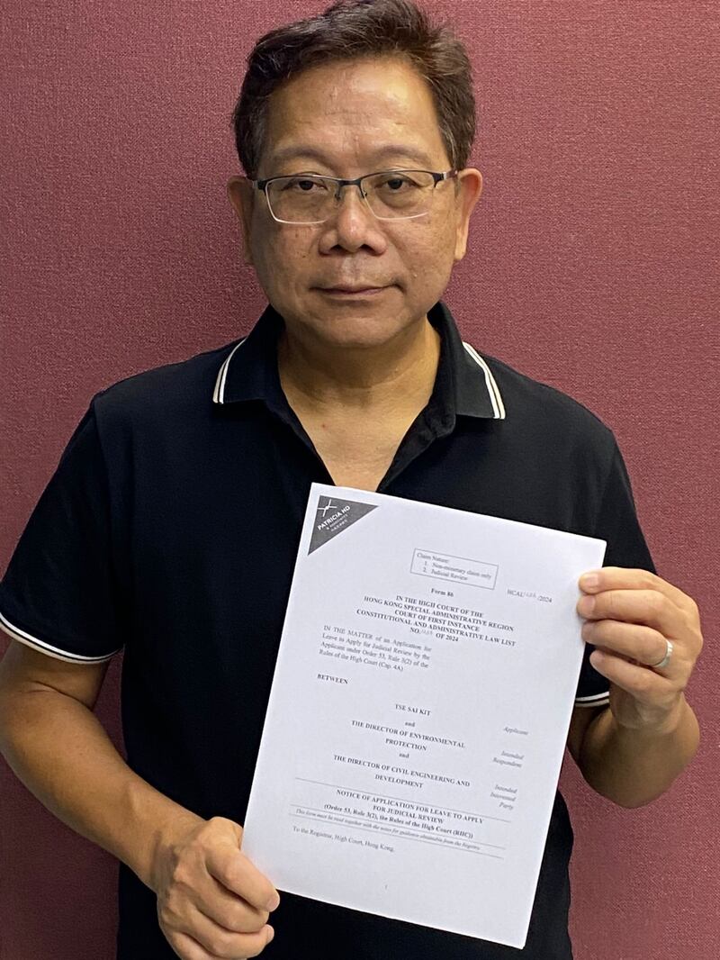 註冊社工、守護大嶼聯盟召集人謝世傑向高等法院提出司法覆核，希望法庭裁決能及時煞停有關項目。（謝世傑提供）