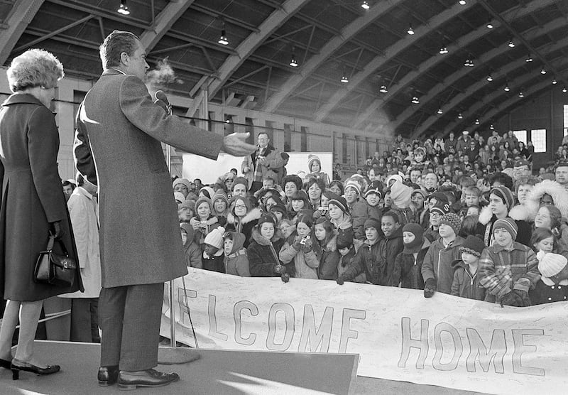 尼克松总统结束访华后于1972年2月28日返抵美国华盛顿(美联社资料图)