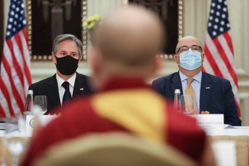 布林肯访问印度,会见达赖喇嘛代表。(法新社)